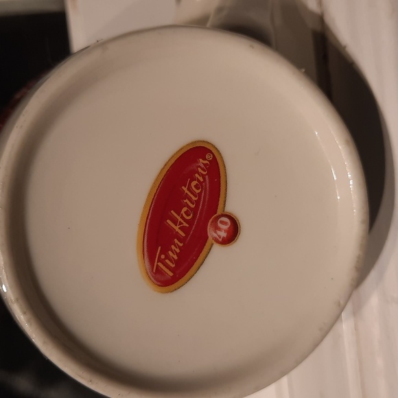 Tim Hortons Thank you for 40 years of friendship 1964 - 2004 Coffee/tea Mug - Picture 4 of 5